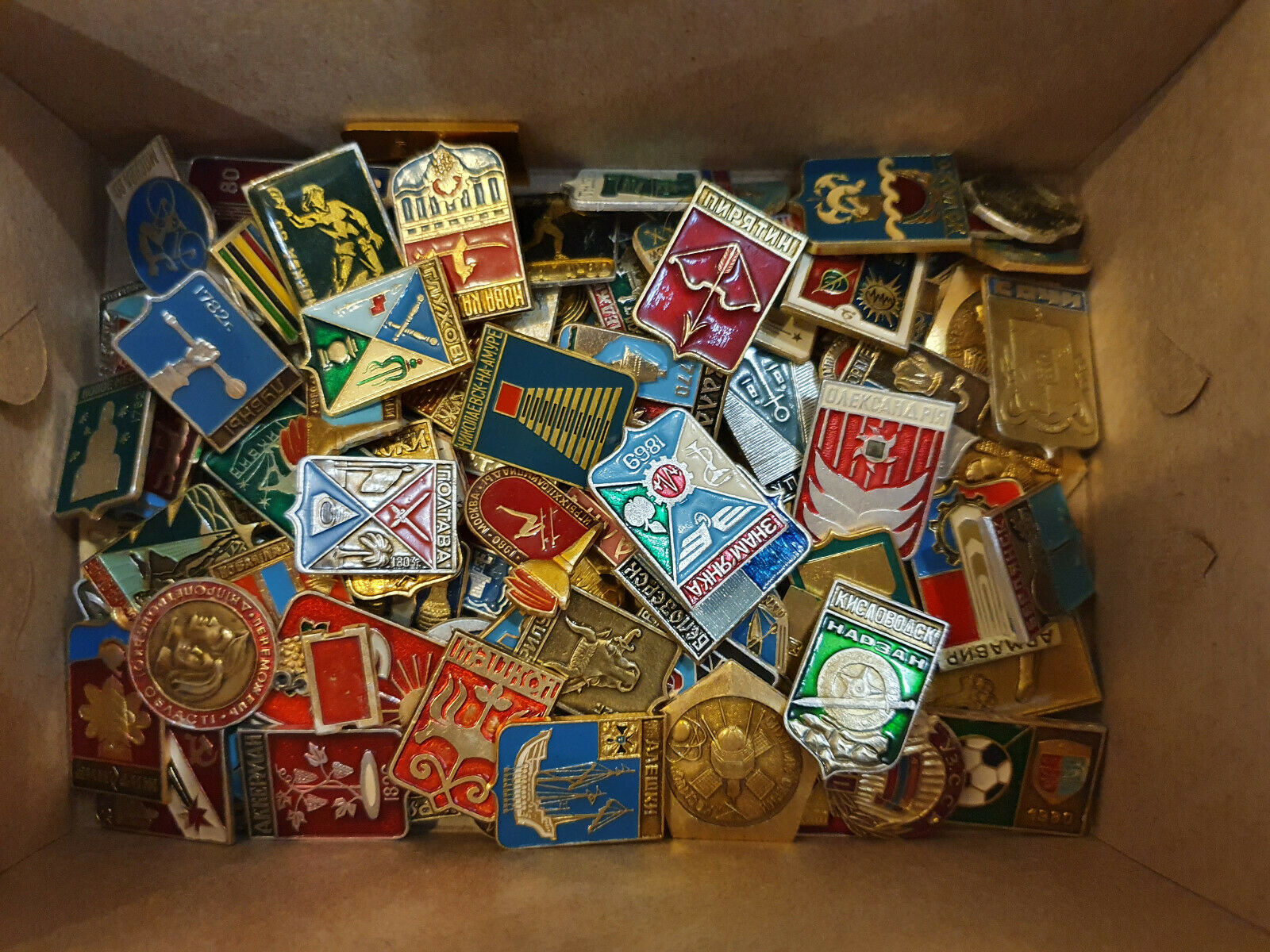 Set 100 Pcs Of Lot Collection Russian Soviet Badge Pin Ussr Russia