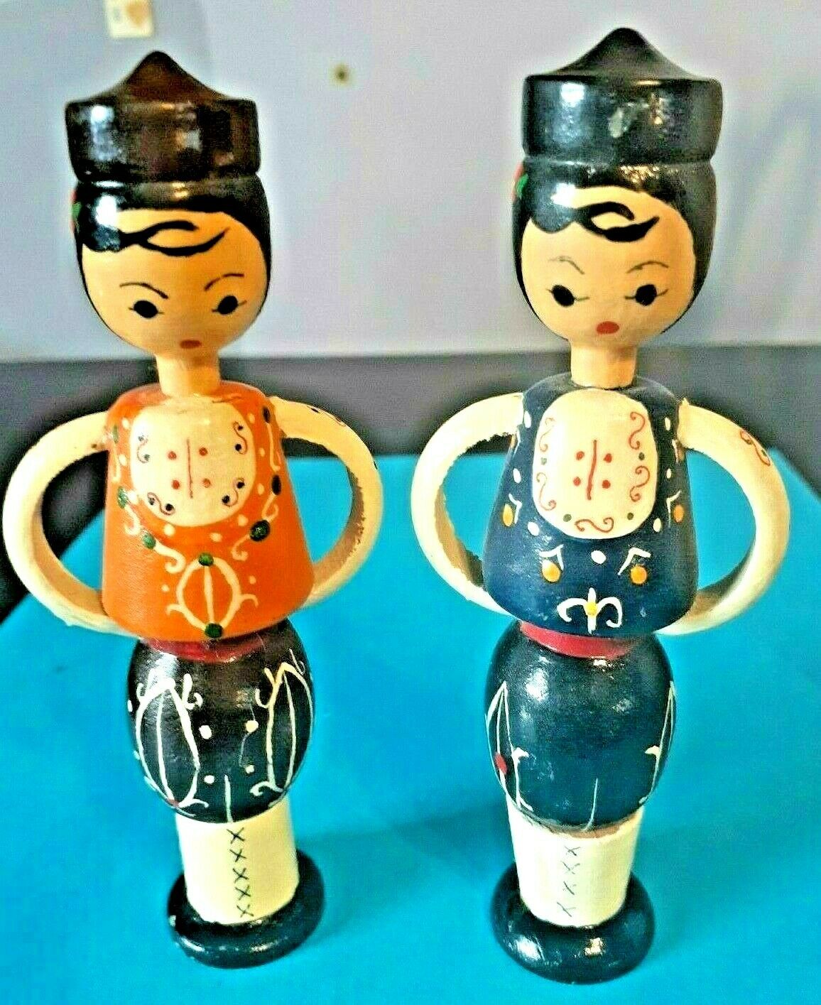 Vtg Bulgaria Two Wood Muskal Dolls Containing Land Of Roses Perfume Essence Oil