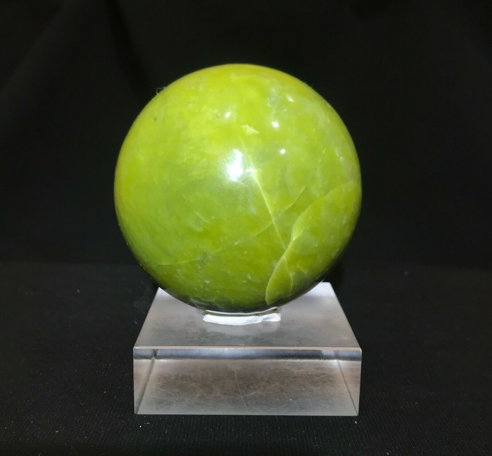 Green Serpentine Sphere 508gr (c55)